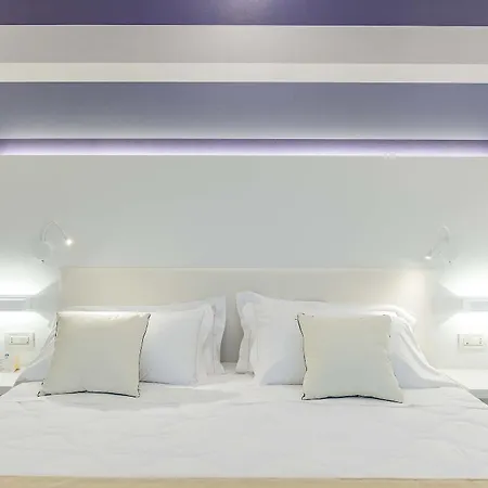 Versilia Palace Hotell 4*