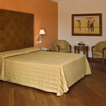Versilia Palace מרינה די פיאטרסנטה