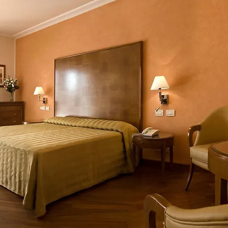 Versilia Palace מרינה די פיאטרסנטה