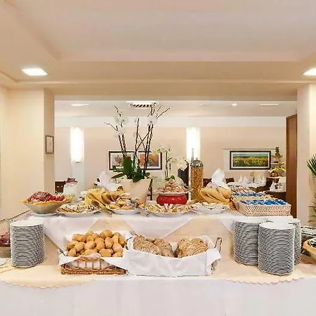 מלון Versilia Palace