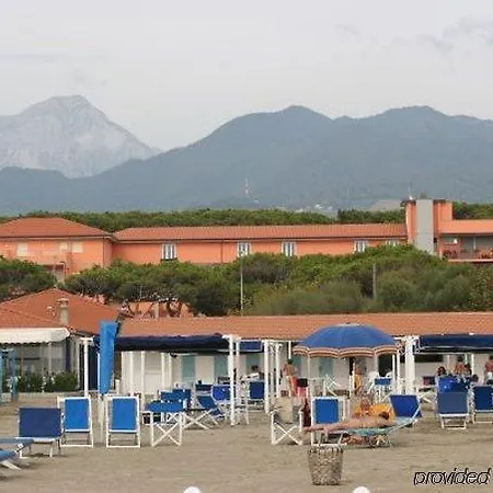 מלון Versilia Palace