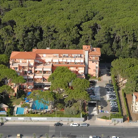 Versilia Palace 4* מרינה די פיאטרסנטה
