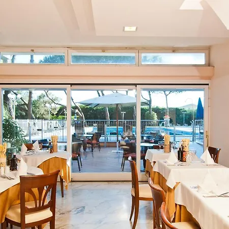 מלון Versilia Palace מרינה די פיאטרסנטה